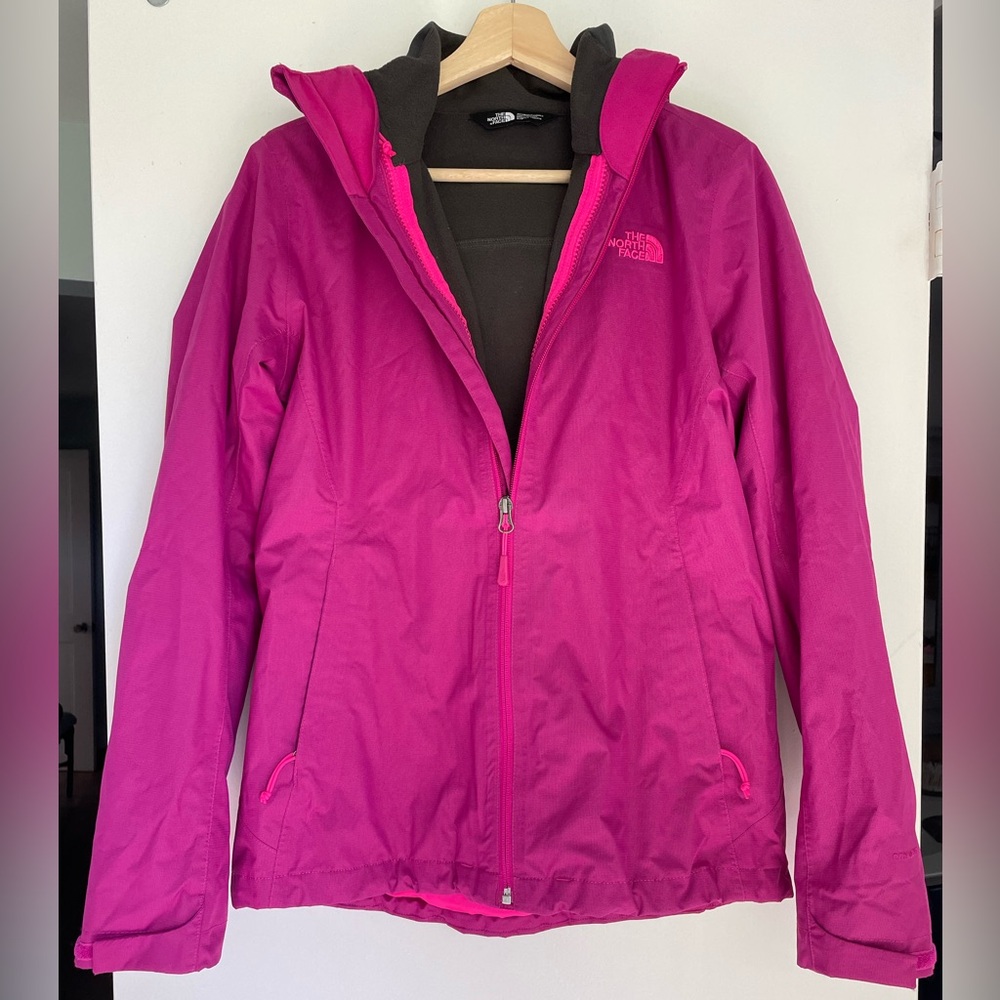North Face Women’s Arrowood Triclimate Jacket with Zip In Fleece Fuchsia - S
